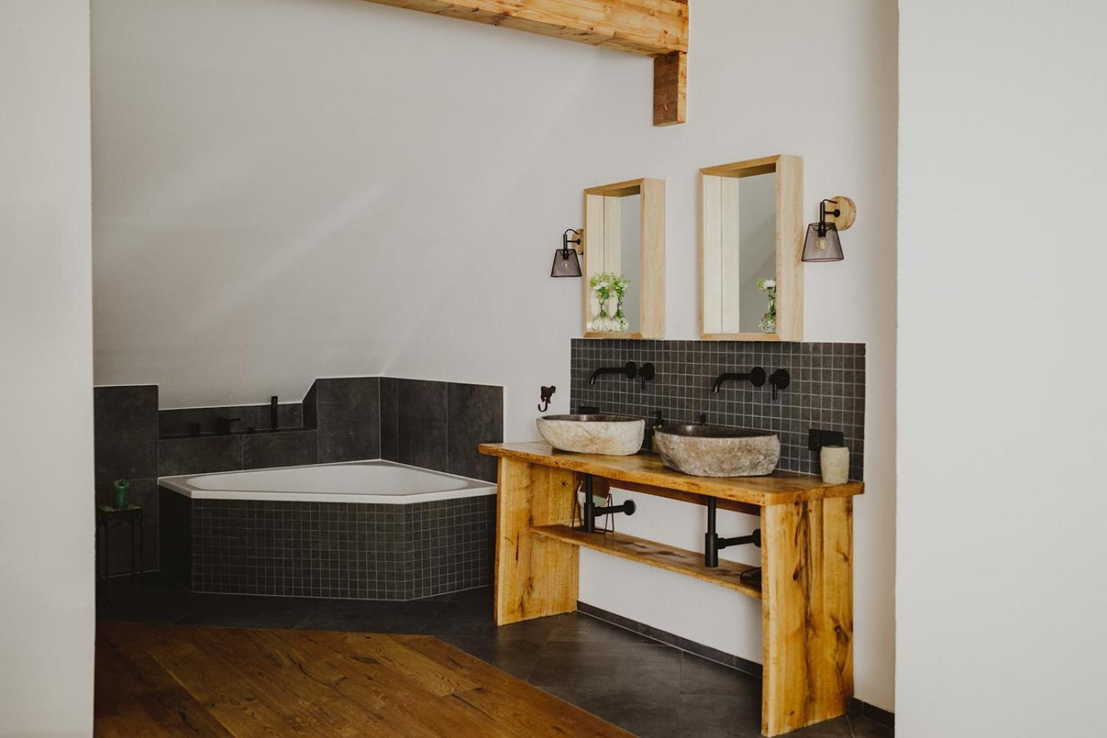 Alte Baeckerei Apartment Bescheid Екстериор снимка